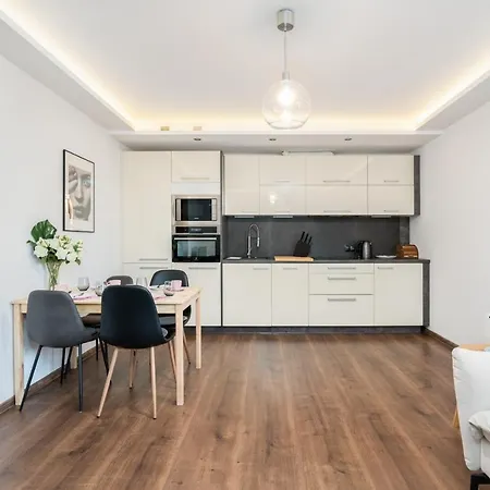 Appartamento With Balcony Kosinskiego